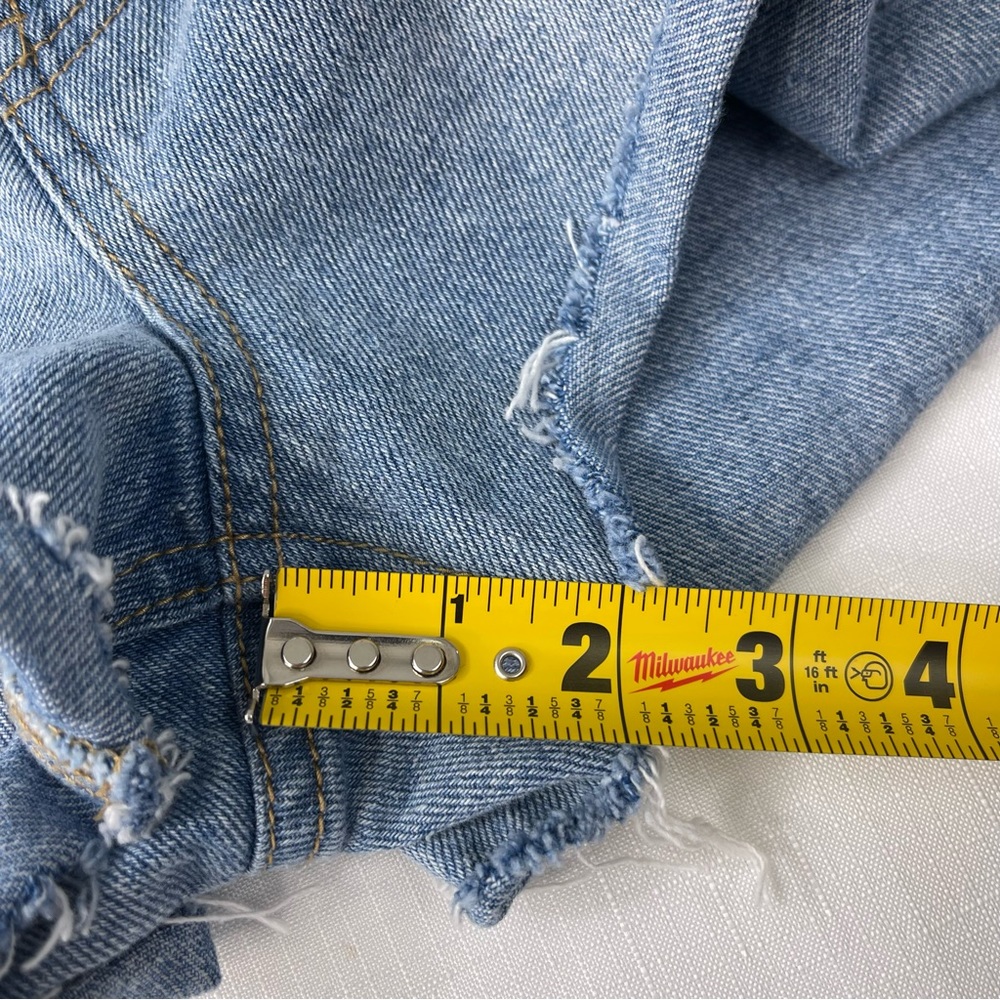 Fashion Nova button fly distressed Jean shorts Can’t cuff me denim shorts 7 - Picture 6 of 8